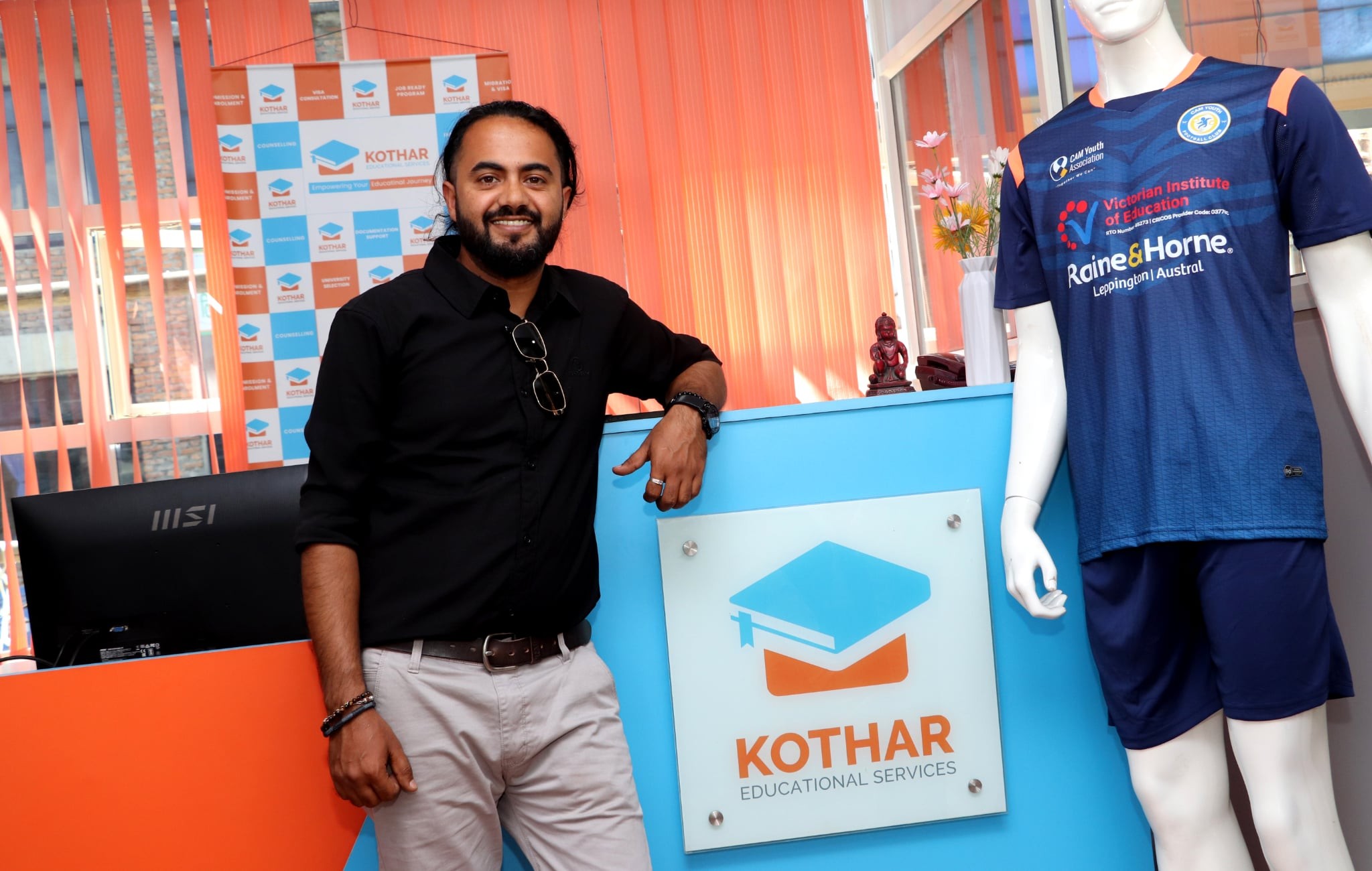 अष्ट्रेलियाका नेपाली विद्यार्थीका साथी बनेका युवा व्यवसायी मुस्कान Photo 1