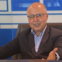 अर्थ मन्त्रालयको कार्यभार रामेश्वर खनाललाई, टुक्रे आयोजना कार्यन्वयन नगर्ने पहिलो निर्णय Image